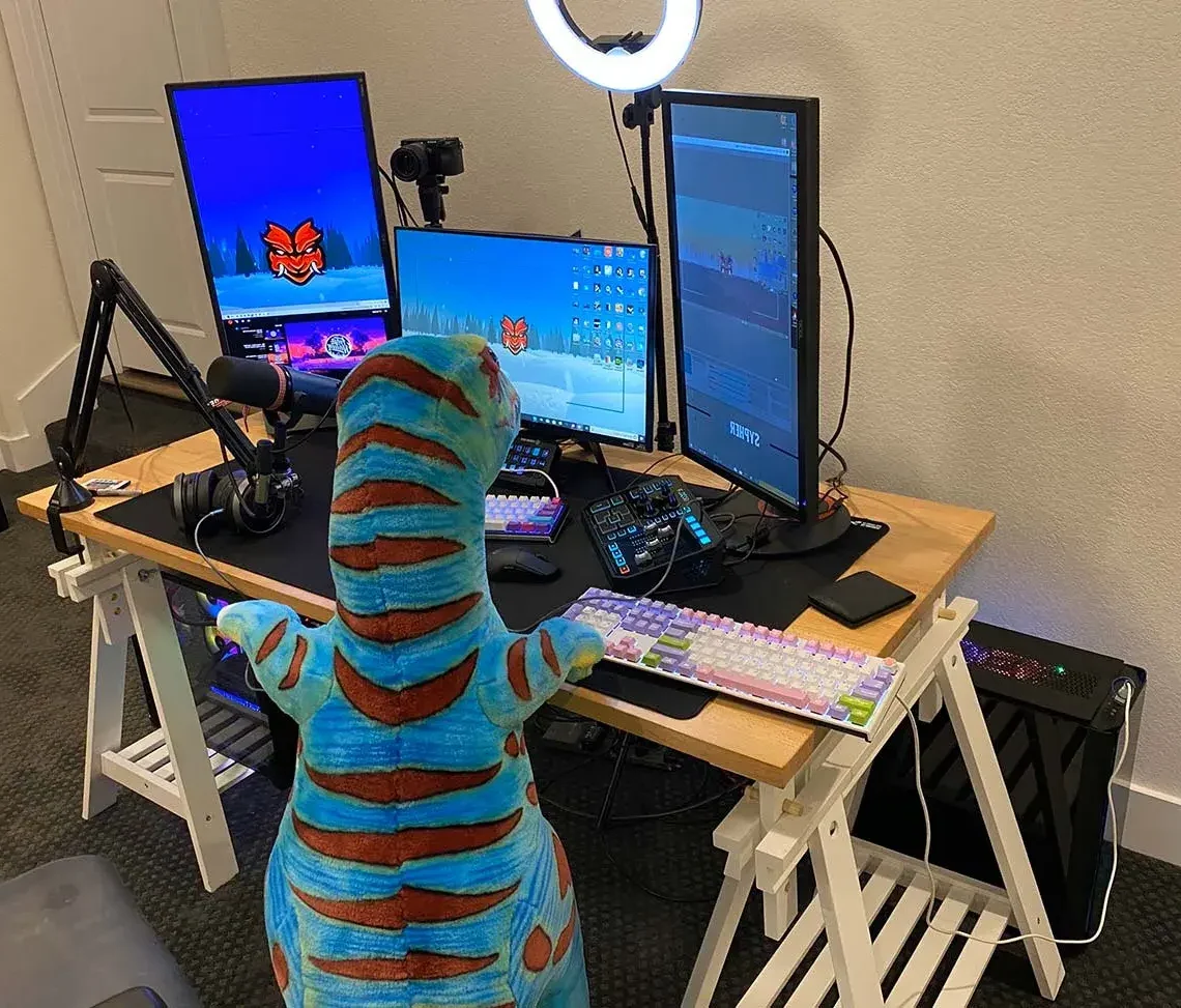 sypher-pk gaming room desk